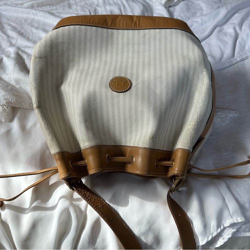 Fendi—White & Tan Bucket Shoulder Bag - Picture 15 of 16